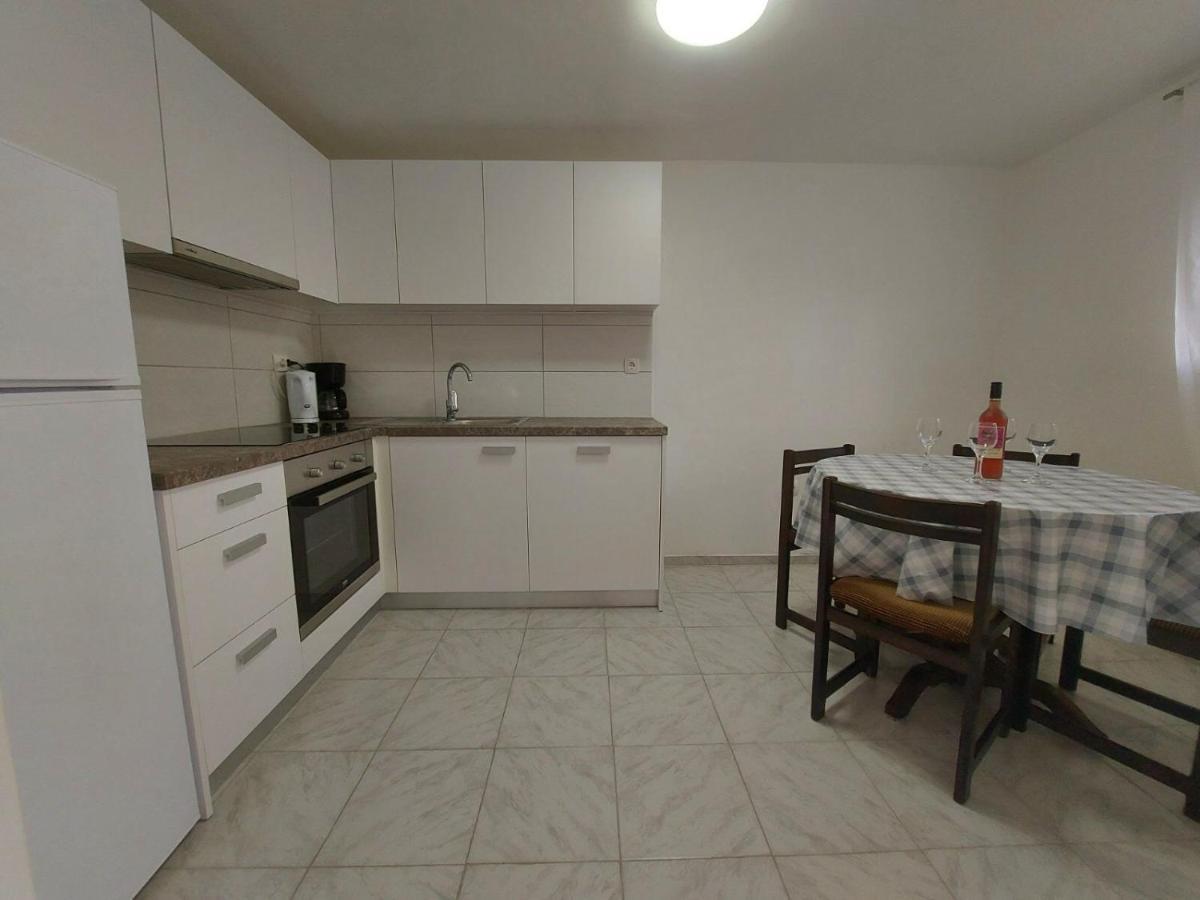 Apartment Jadranka Dramalj Bagian luar foto