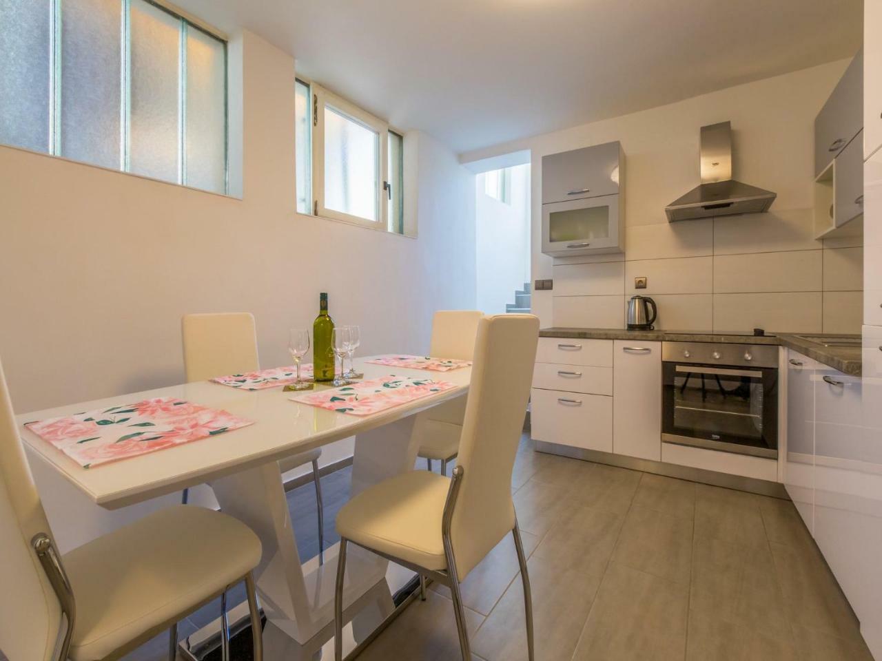 Apartment Jadranka Dramalj Bagian luar foto